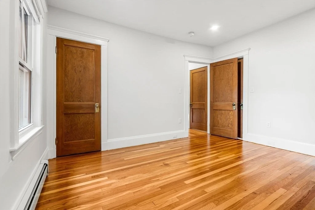 Photo of 24 Vaille Ave