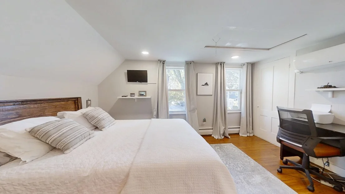 Photo of 54 Whitehall Rd