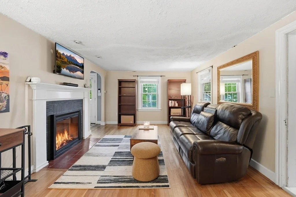 Photo of 154 Barnard Rd