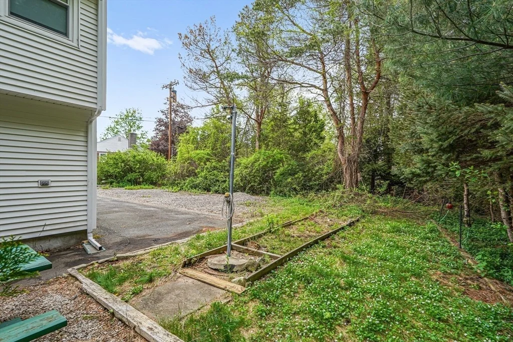 Photo of 17 Wood Ln