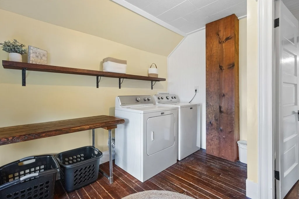 Photo of 242 Clover St