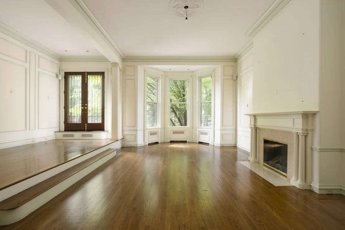 Photo of 129 Commonwealth Avenue