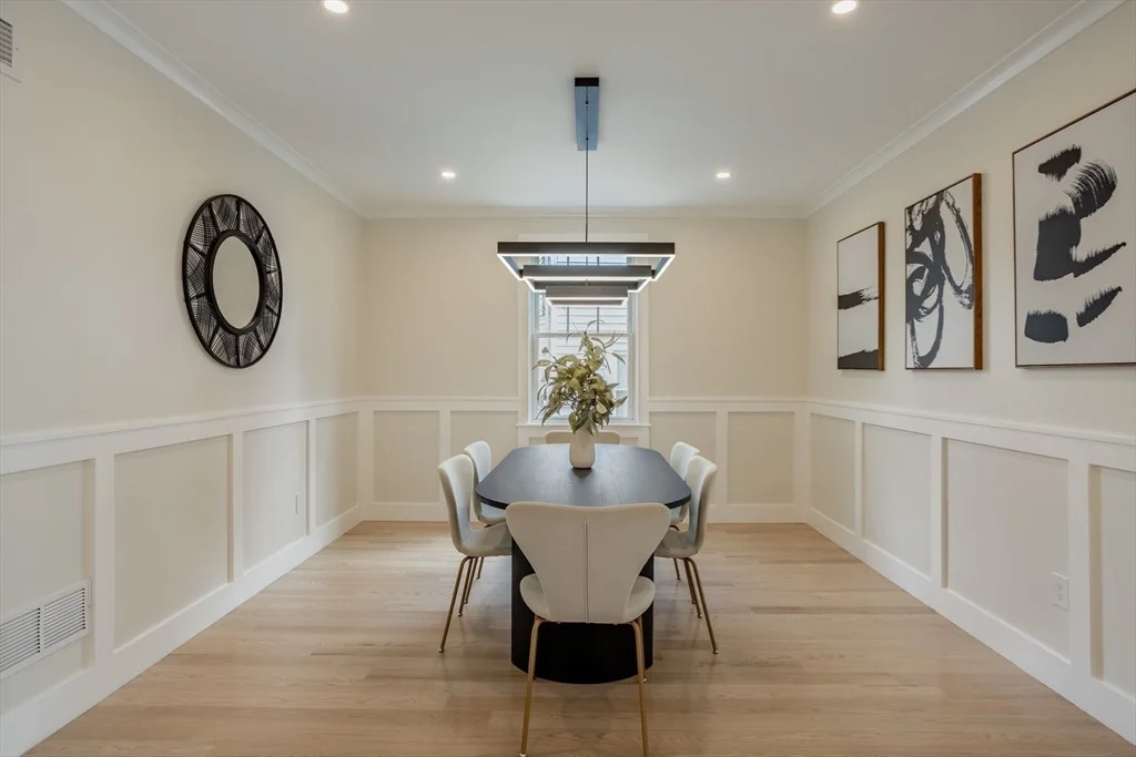 Photo of 383 Marrett