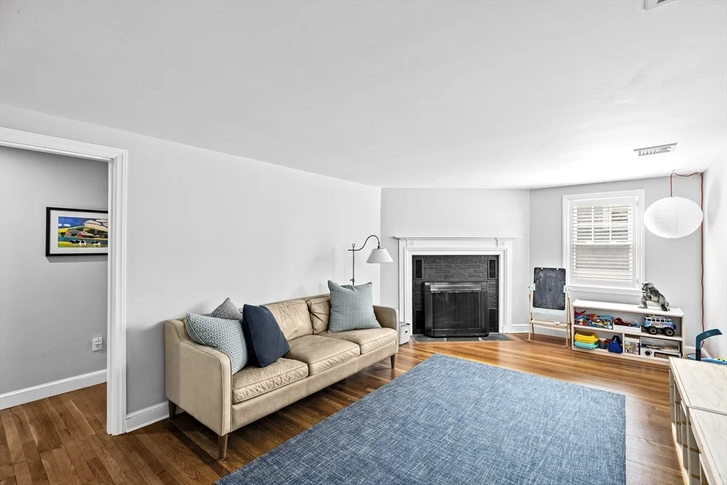 Photo of 9 Fay Rd