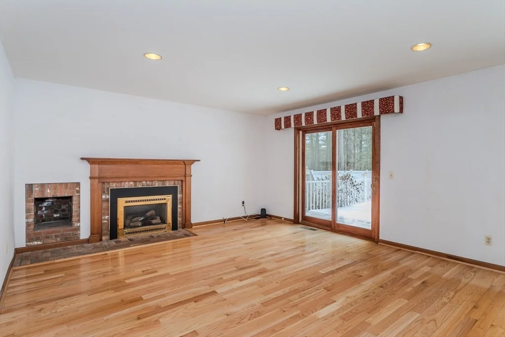 Photo of 63 Larkspur Dr