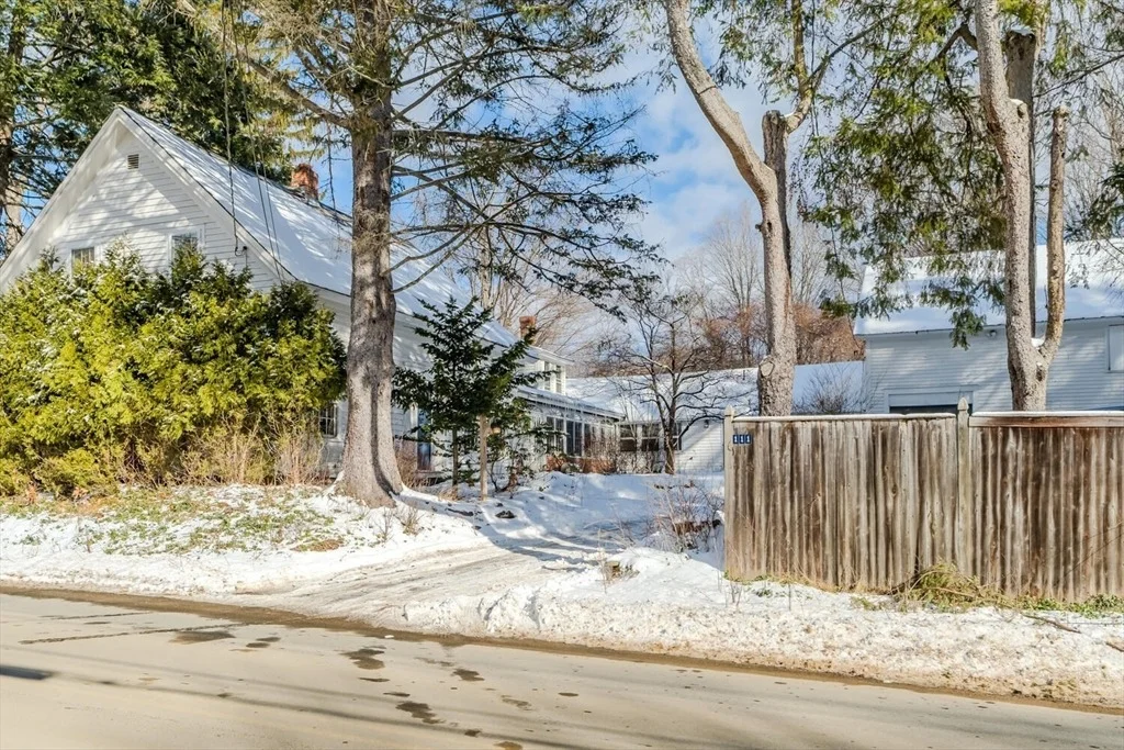 Photo of 111 Amherst Rd