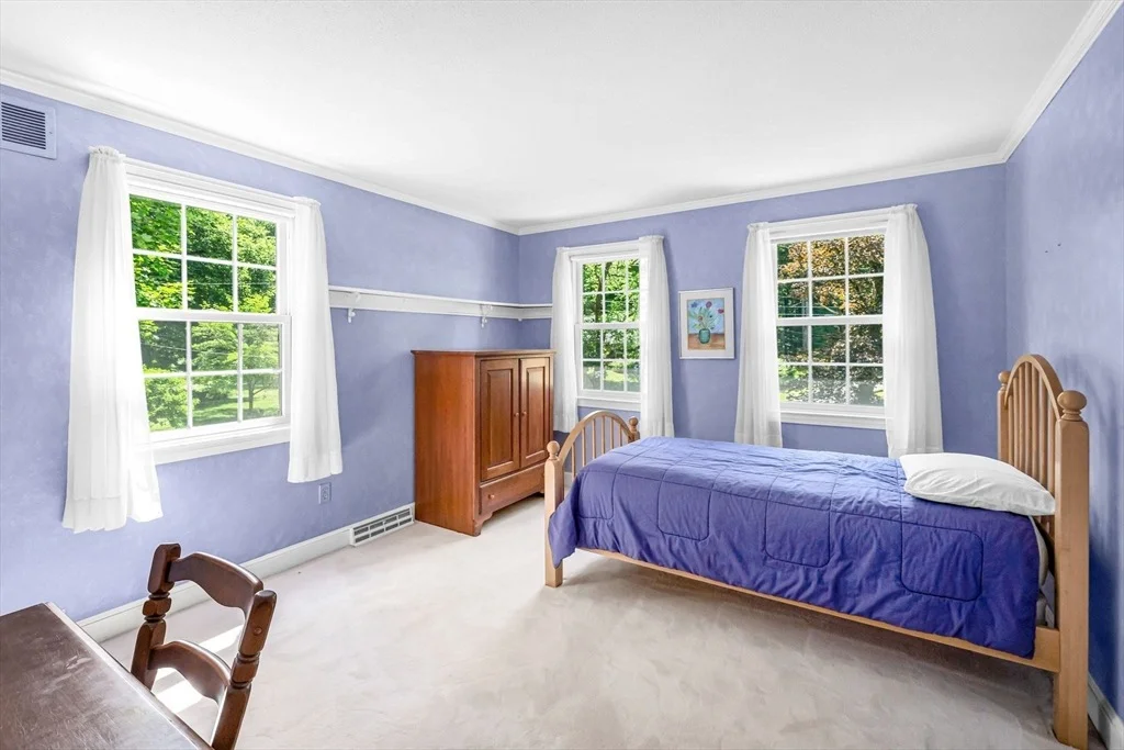 Photo of 6 Brookmont Dr