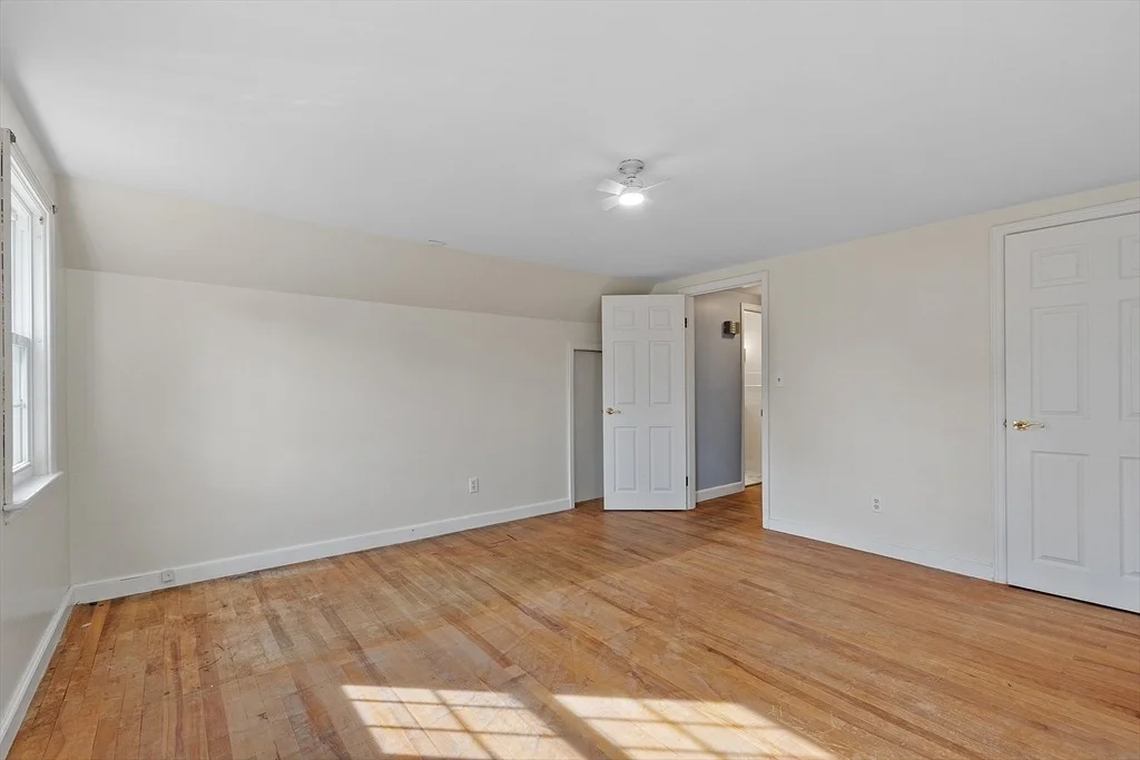 Photo of 31 Crestview Dr