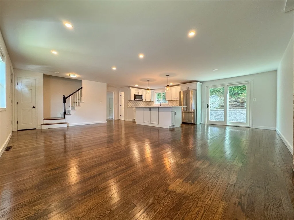 Photo of 282 Pleasant St