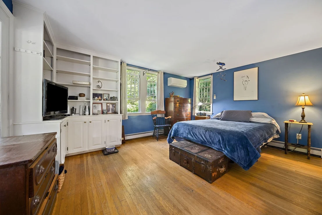 Photo of 128 Whitford Cir