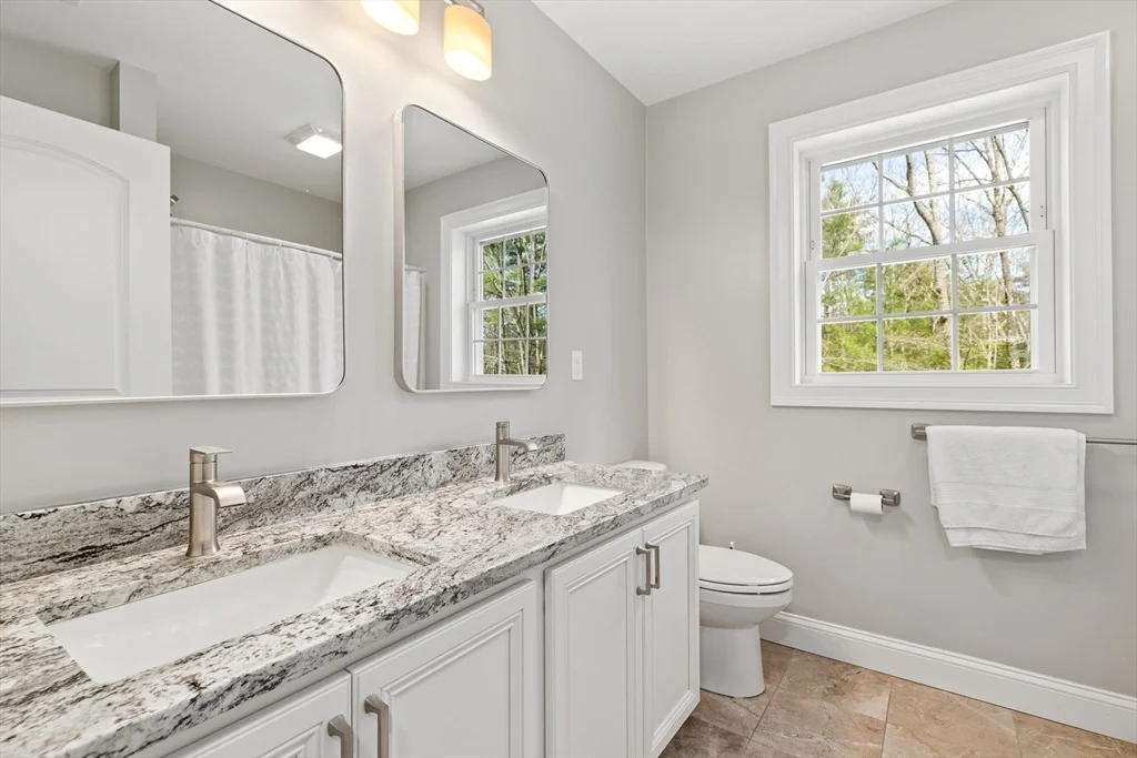 Photo of 526 Hubbardston Rd