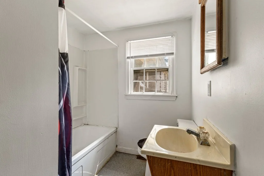 Photo of 6 Elliot Dr