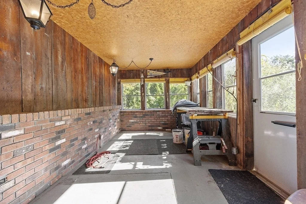 Photo of 705 Richardson Road