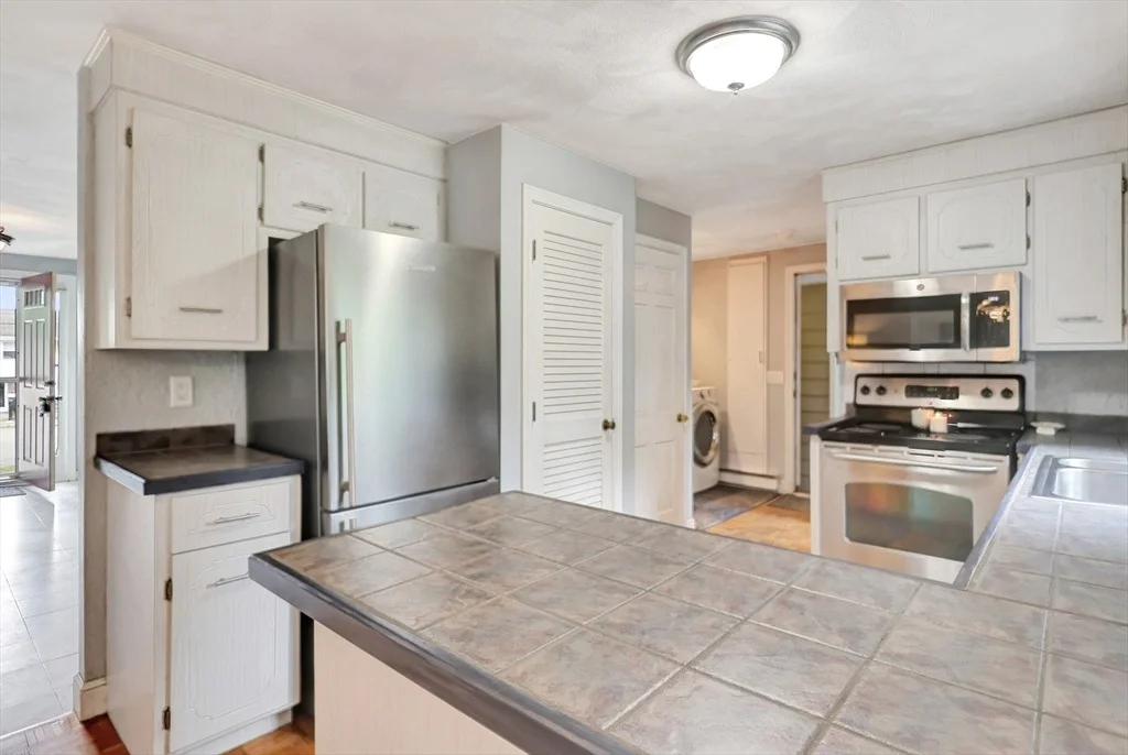 Photo of 10 Emile Circle