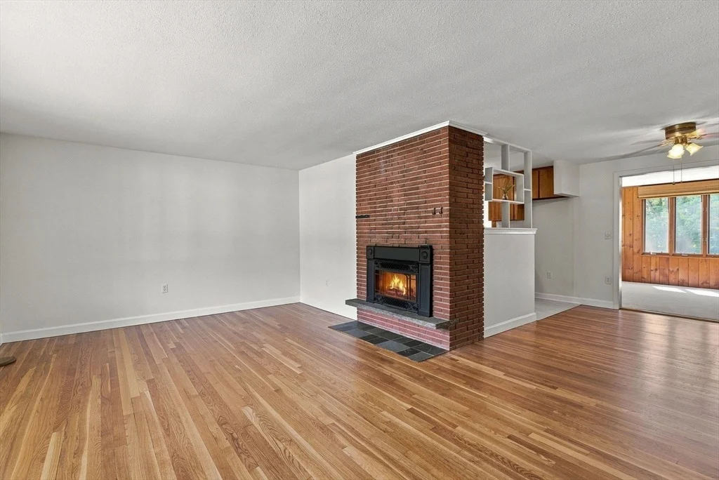 Photo of 19 Champlain Dr