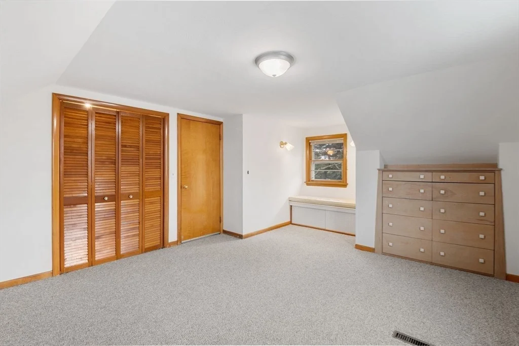 Photo of 20 Laurence Dr