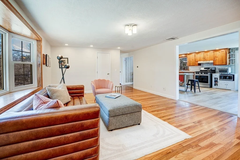 Photo of 99 Willow St