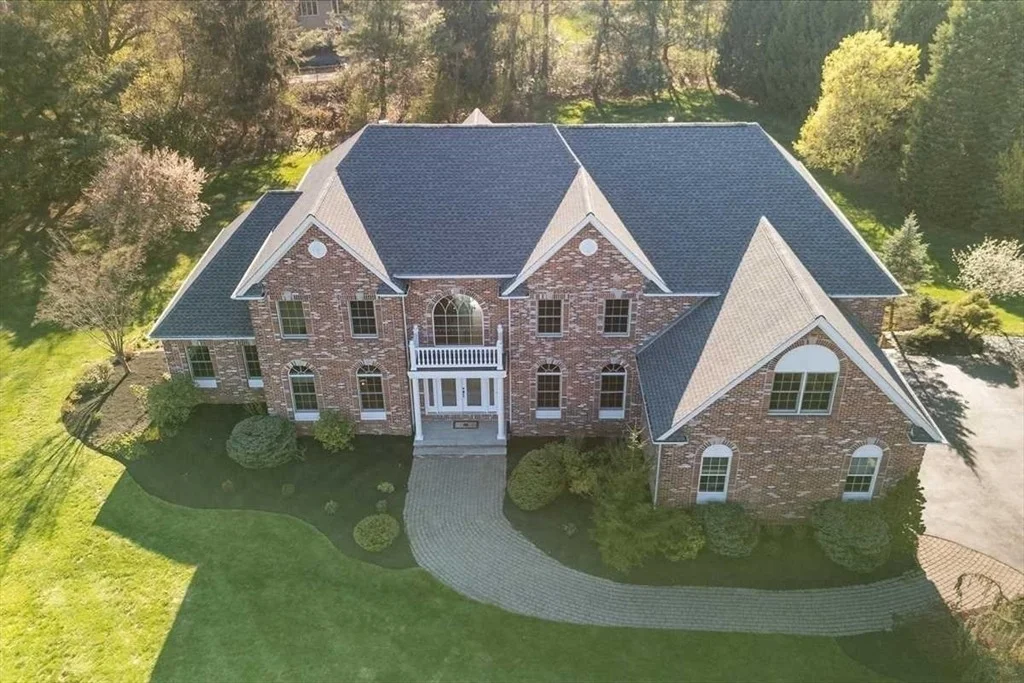 Photo of 12 Arrowhead Lane