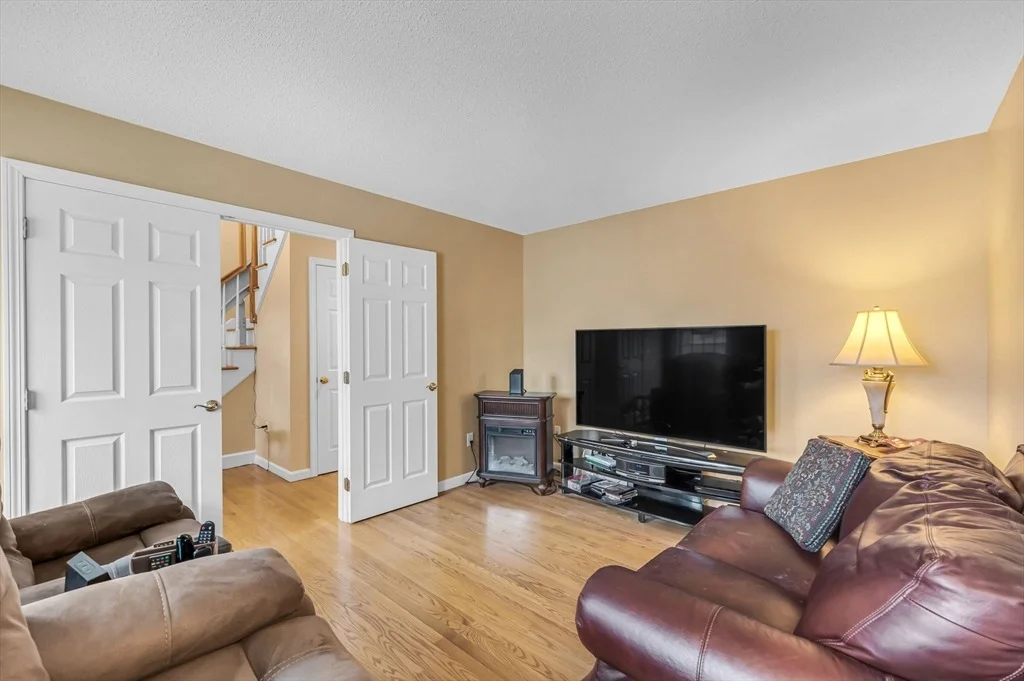 Photo of 26 Gates Ave