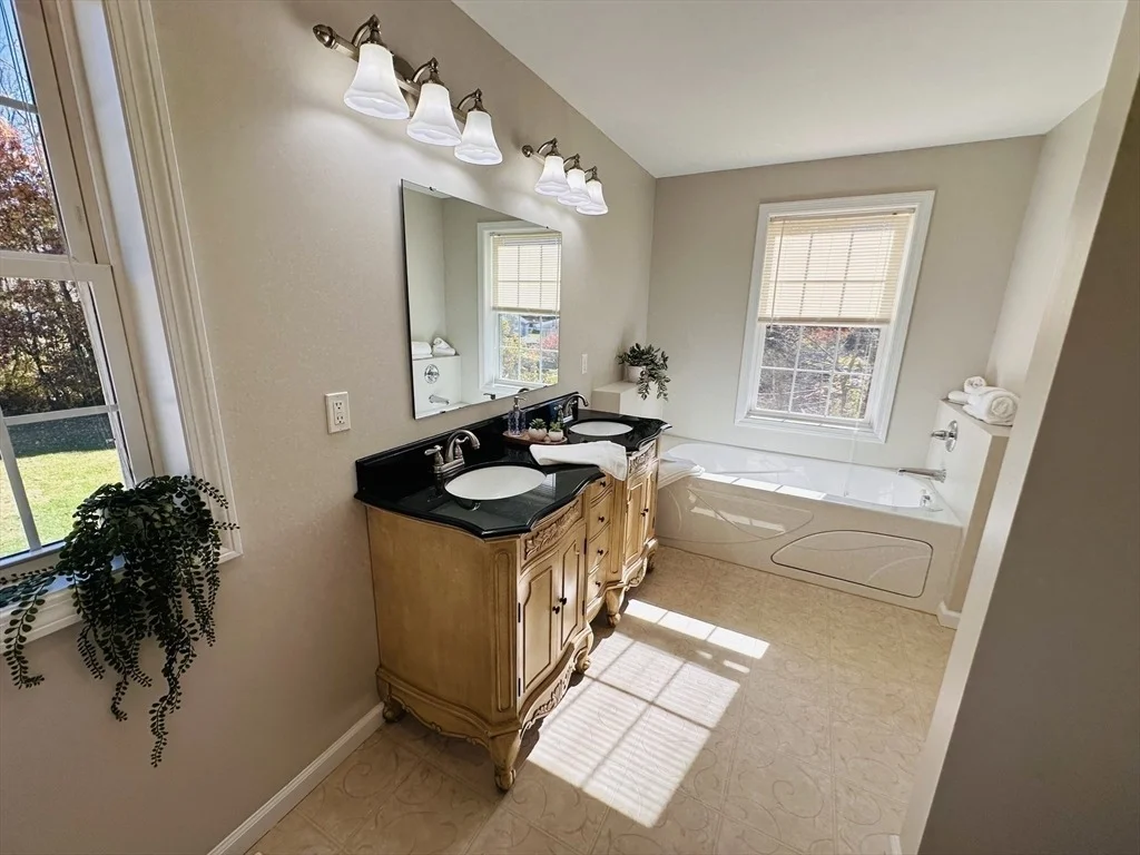 Photo of 16 Rita Ln
