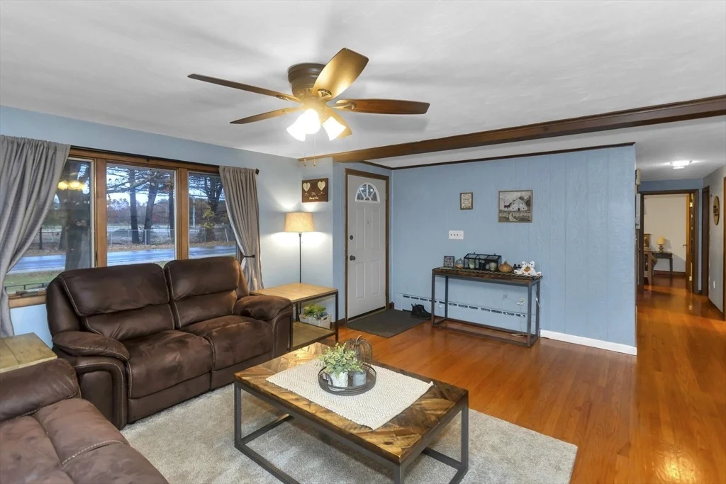 Photo of 166 Montgomery Rd