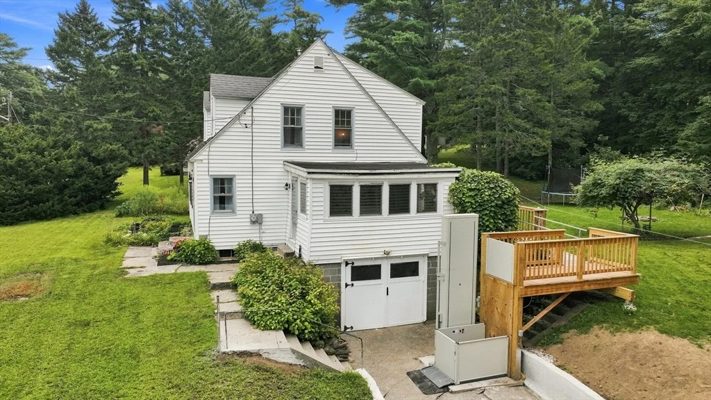 Photo of 219 Old Warren Rd