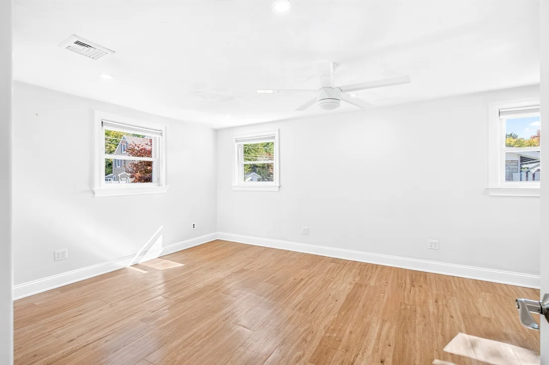 Photo of 15 Roger Rd