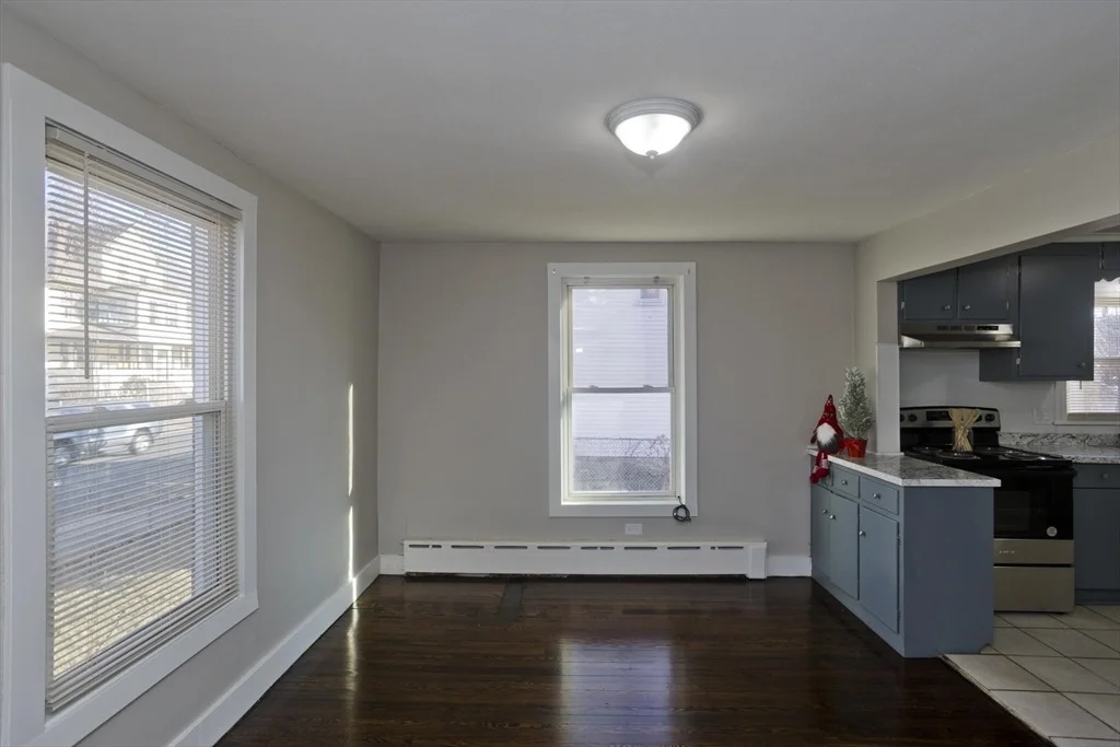 Photo of 182 Massasoit Street