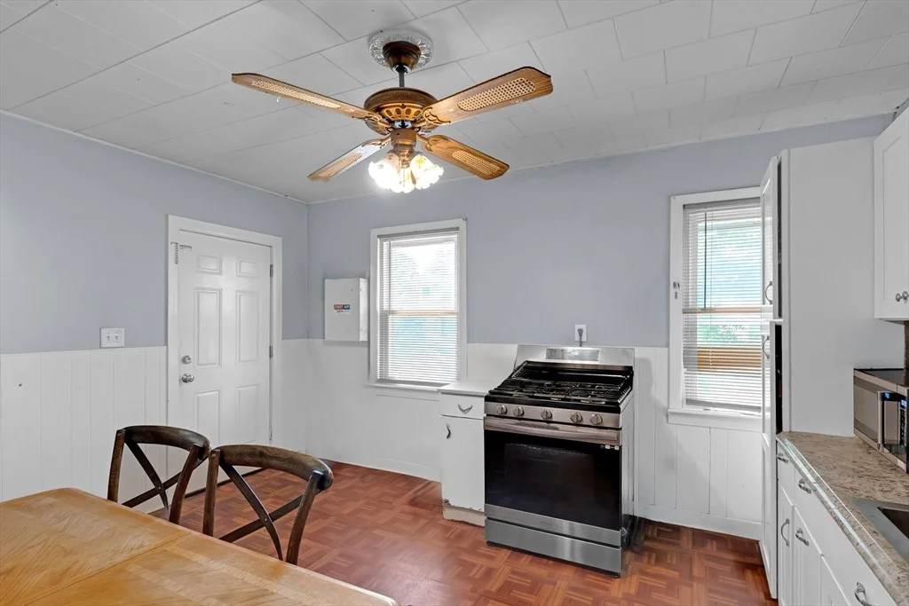 Photo of 32 Middlesex Ave
