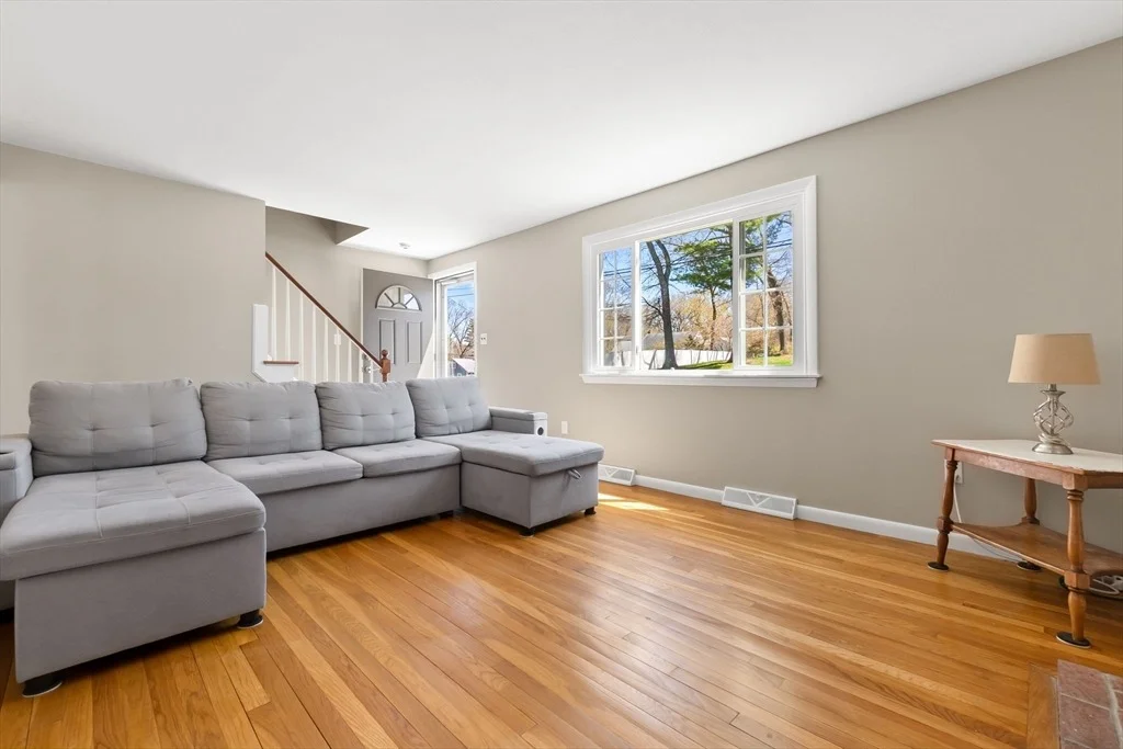 Photo of 6 Ashcroft Cir