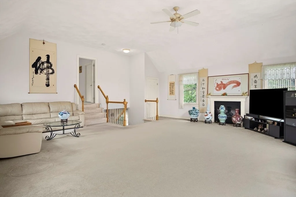 Photo of 8 Old Farm Rd
