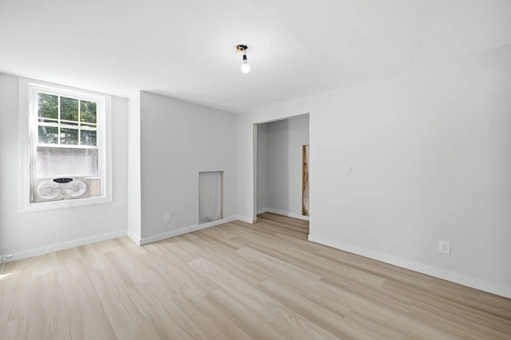 Photo of 24 Laurelwood Dr