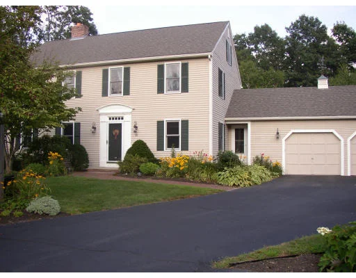 Photo of 28 Hickory Circle