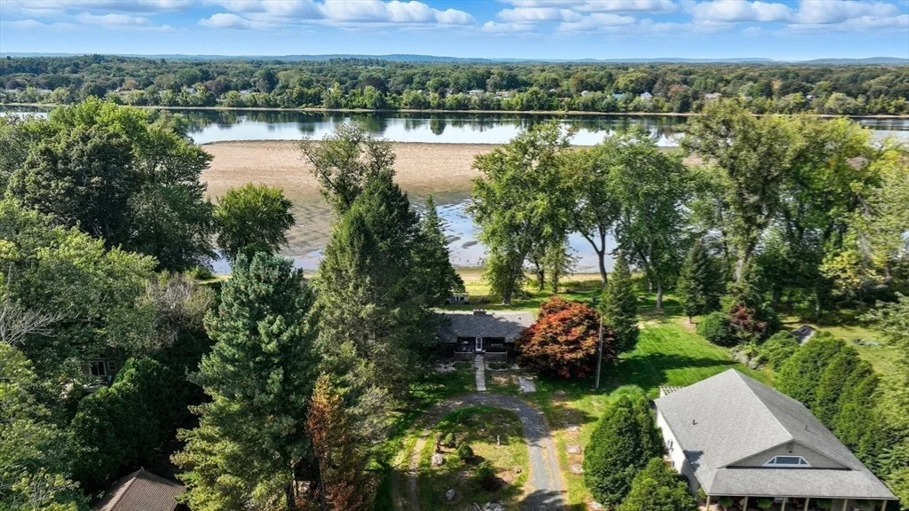 Photo of 82 West Road
