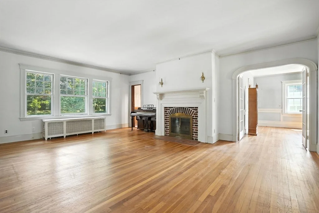 Photo of 22 Stoneleigh Cir