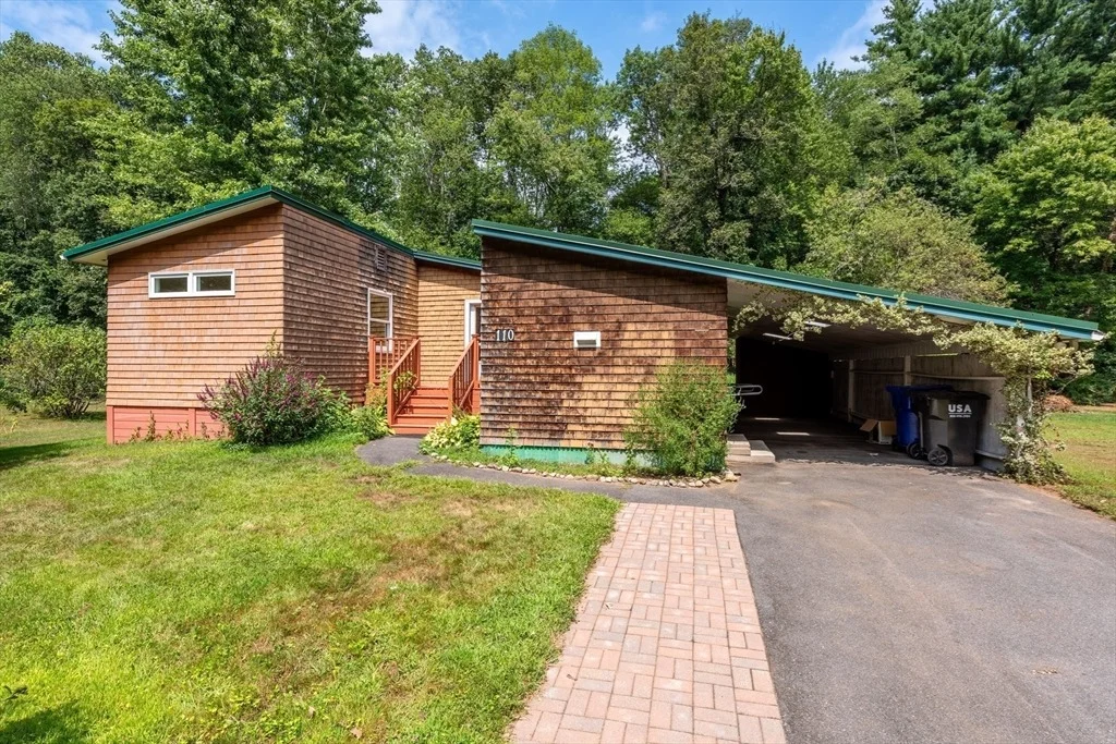 Photo of 110 Grantwood Dr