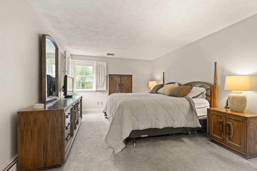 Photo of 18 Sunset Dr