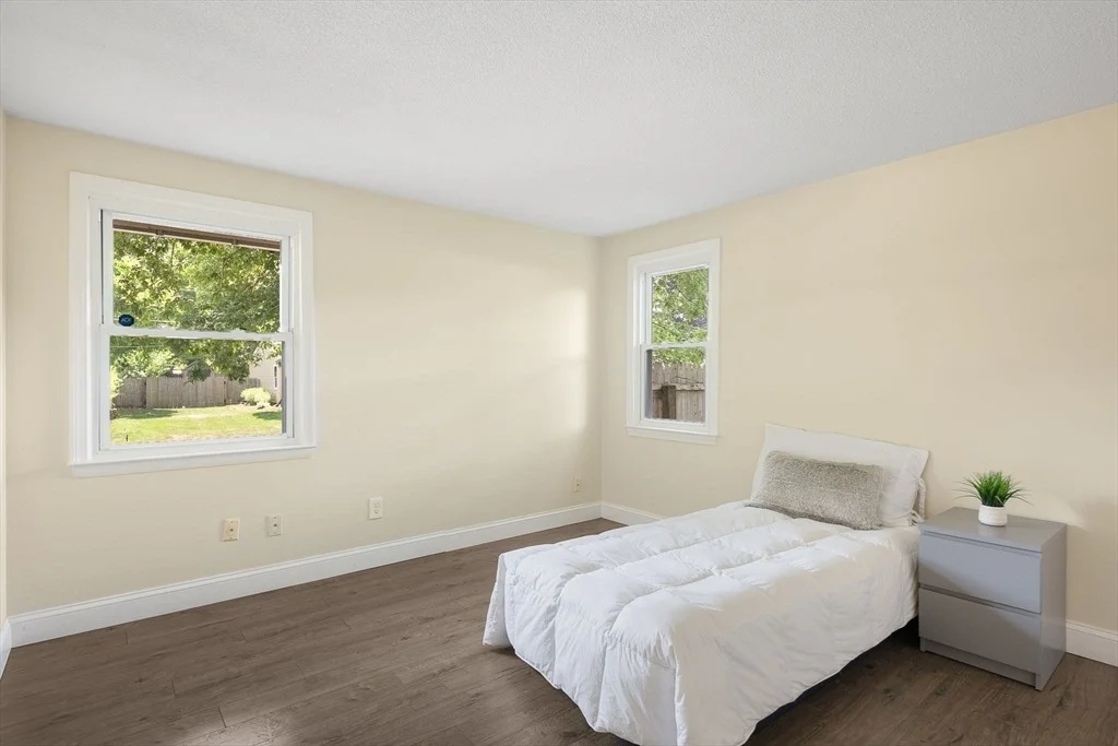 Photo of 20 Terry Ln E