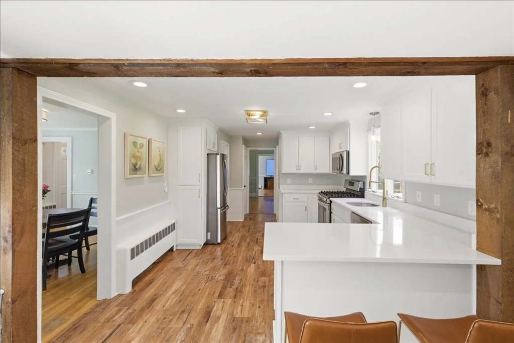 Photo of 560 Common St