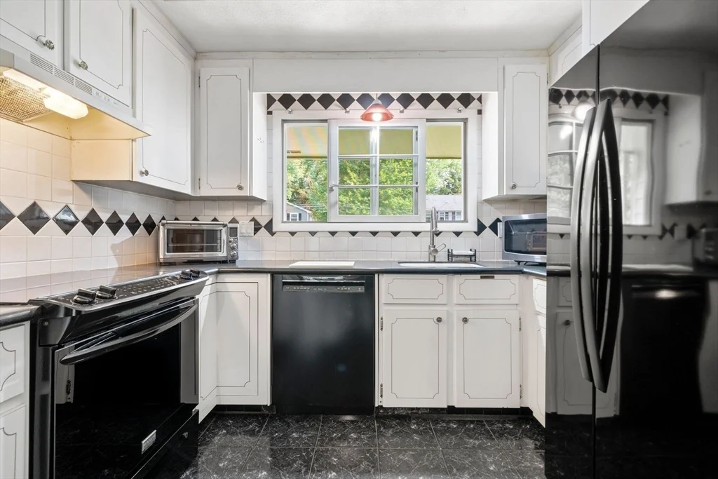 Photo of 21 Cedarcrest Rd