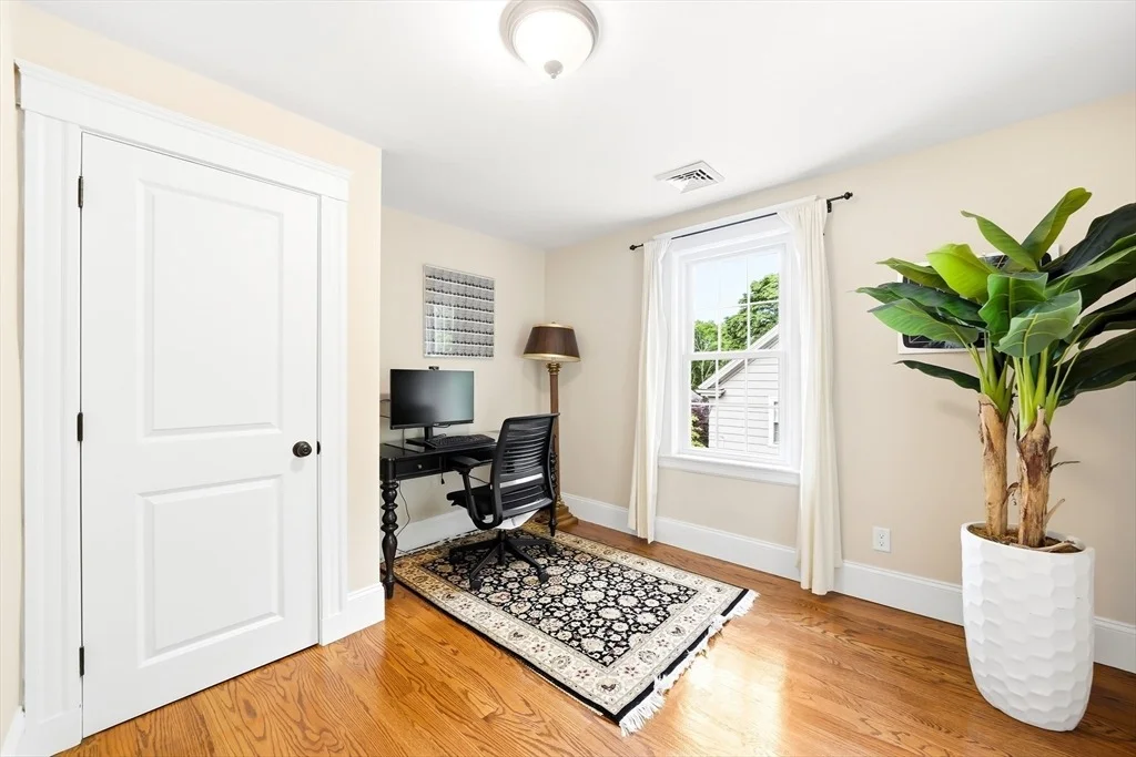 Photo of 18 Grayson Rd