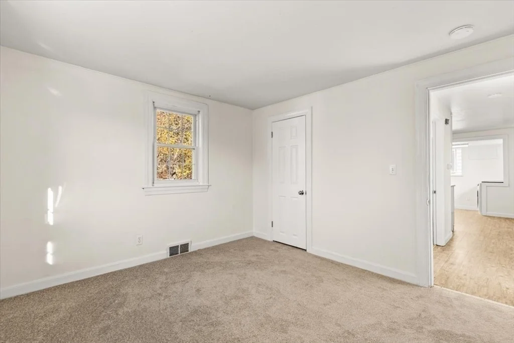 Photo of 922 Centre St