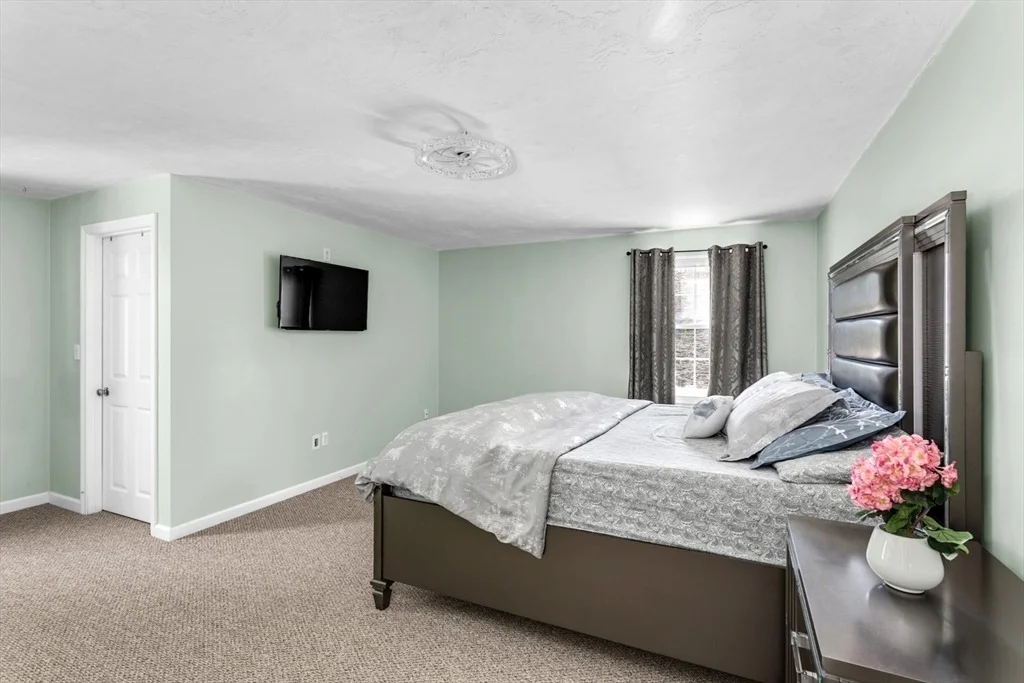 Photo of 49 Palomino Dr
