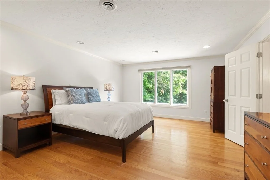 Photo of 48 Castle Dr