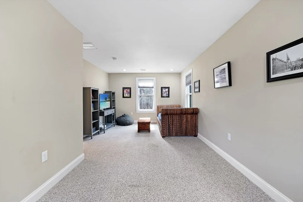 Photo of 9 Great Acres Dr