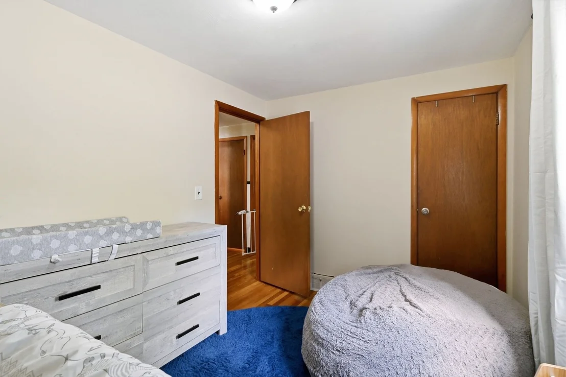 Photo of 42 N Brook Rd