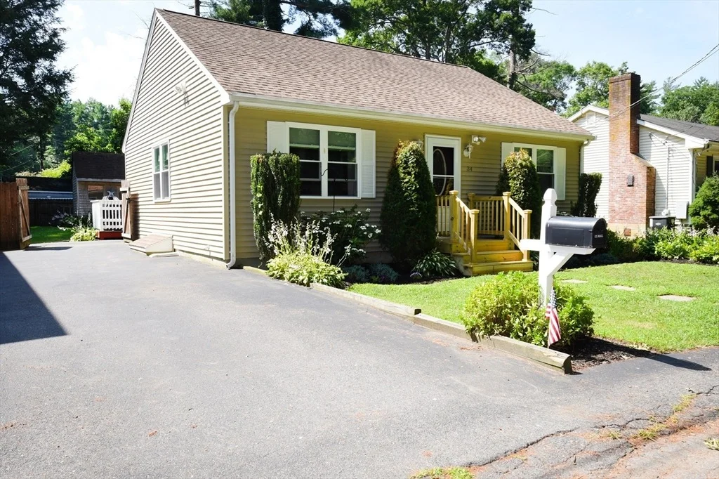 Photo of 34 Thirteenth Ave