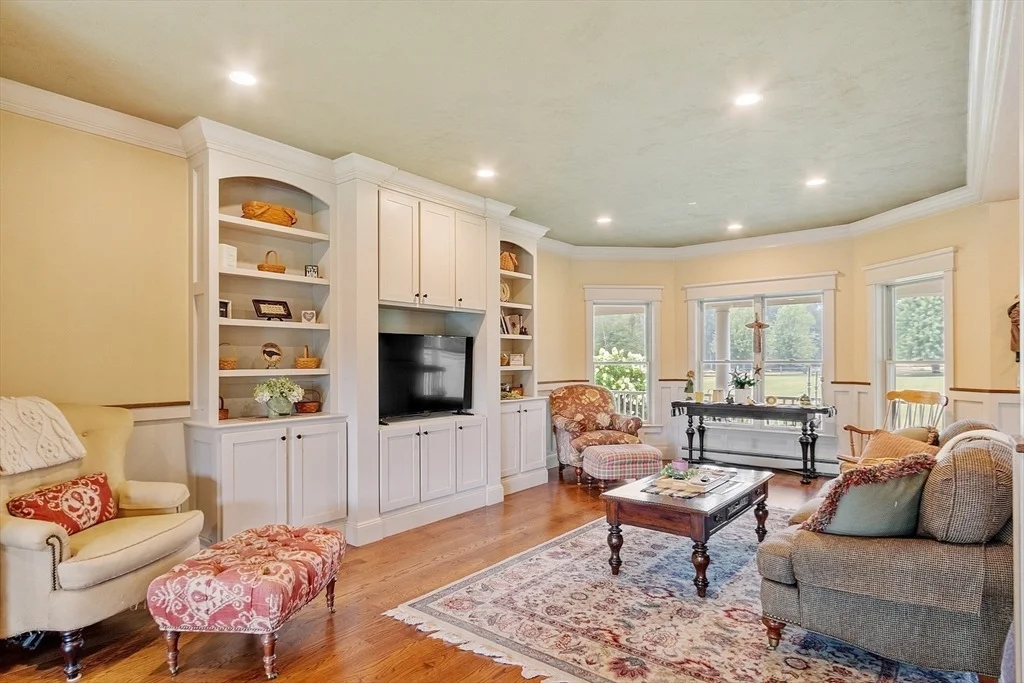Photo of 9 Sequoia Dr