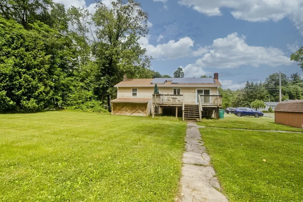 Photo of 597 Amherst Rd