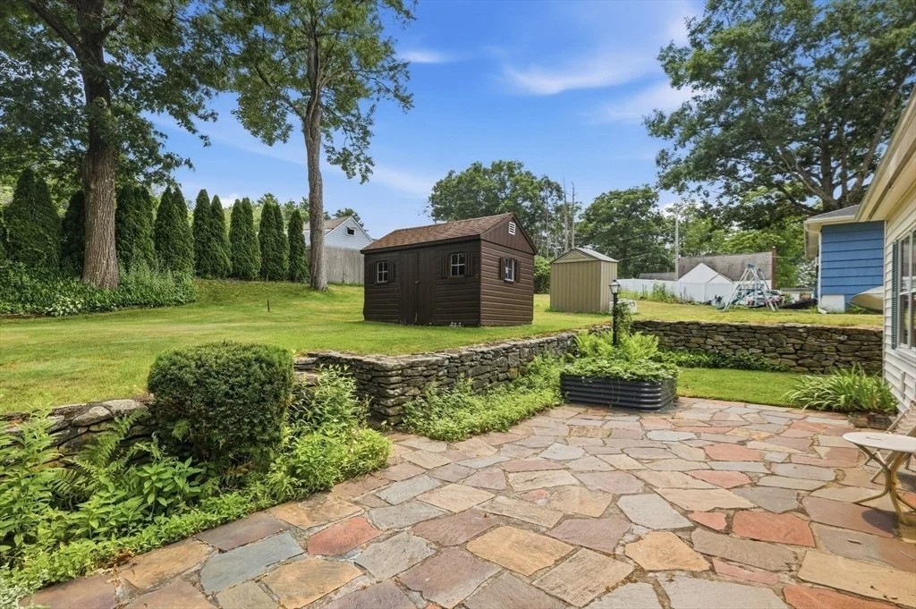 Photo of 375 Fredette Street